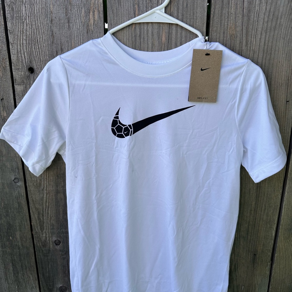 Brand New Nike Dri-Fit T shirt Youth Large NWT